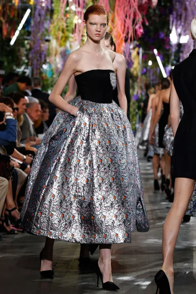 Look 73